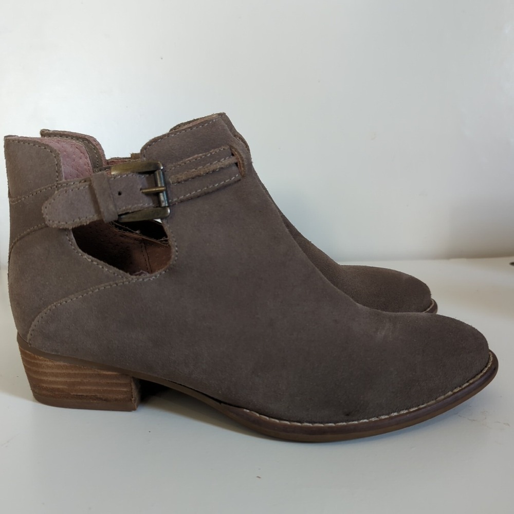 Anthropologie Seychelles Women's Suede Western Ankle Booties 7 Buckle Strap